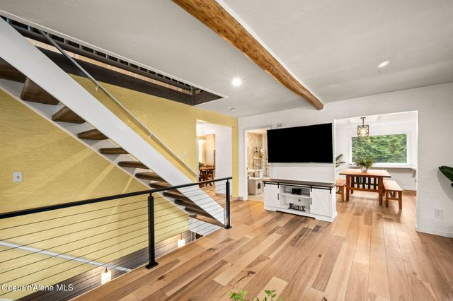 17875 N Richards Dr, Hayden, ID 83835