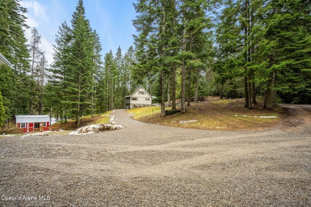 17875 N Richards Dr, Hayden, ID 83835