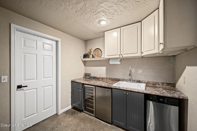 17875 N Richards Dr, Hayden, ID 83835