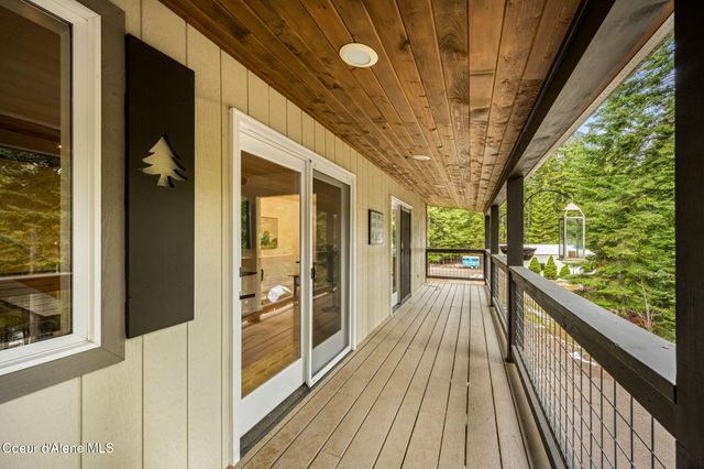 17875 N Richards Dr, Hayden, ID 83835