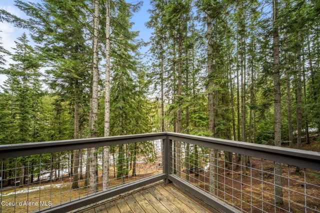 17875 N Richards Dr, Hayden, ID 83835