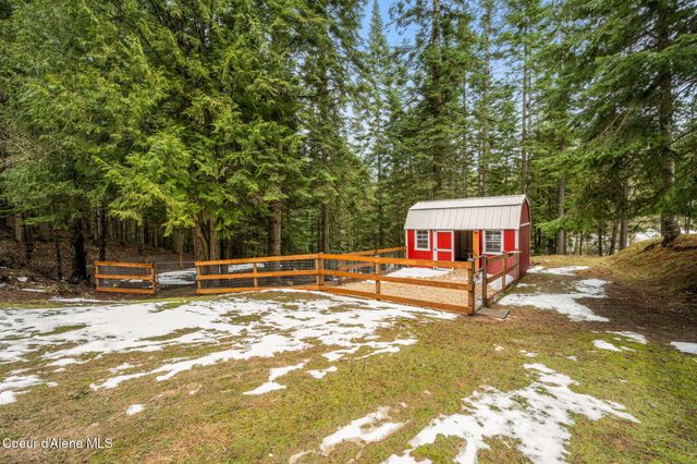 17875 N Richards Dr, Hayden, ID 83835