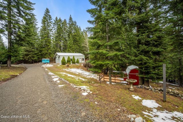 17875 N Richards Dr, Hayden, ID 83835