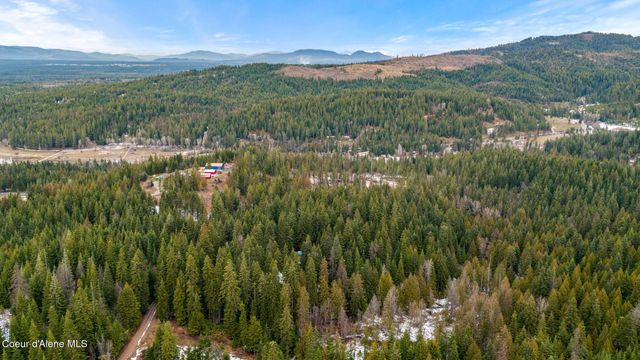 17875 N Richards Dr, Hayden, ID 83835