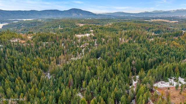 17875 N Richards Dr, Hayden, ID 83835