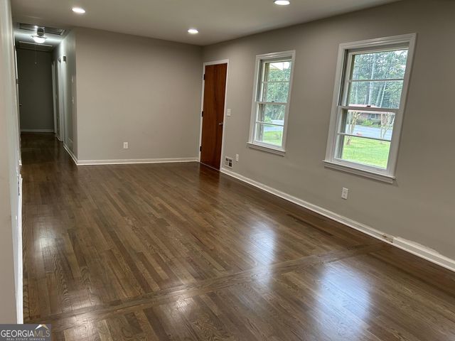 720 Jewel Place, Lilburn, GA 30047