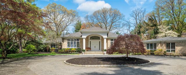 1095 Pine Valley Road, Upper Brookville, NY 11771