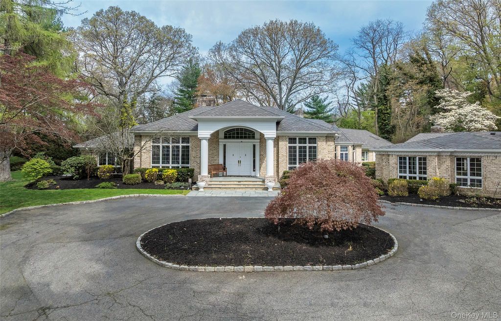 1095 Pine Valley Road, Upper Brookville, NY 11771
