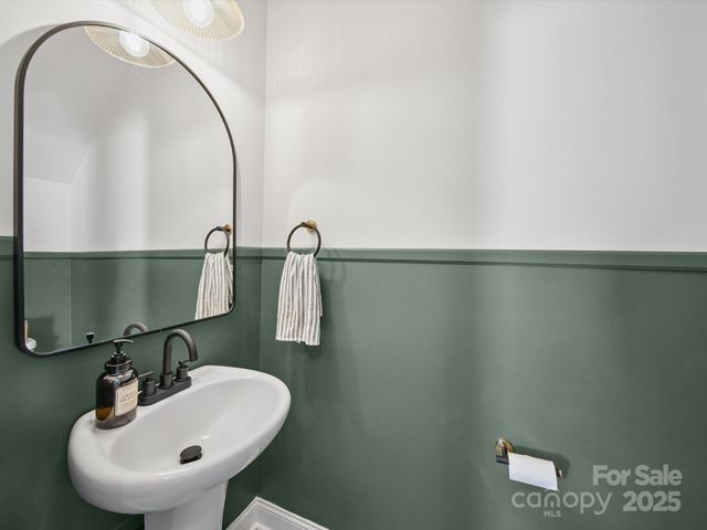 2000 Swanport Lane, Monroe, NC 28110