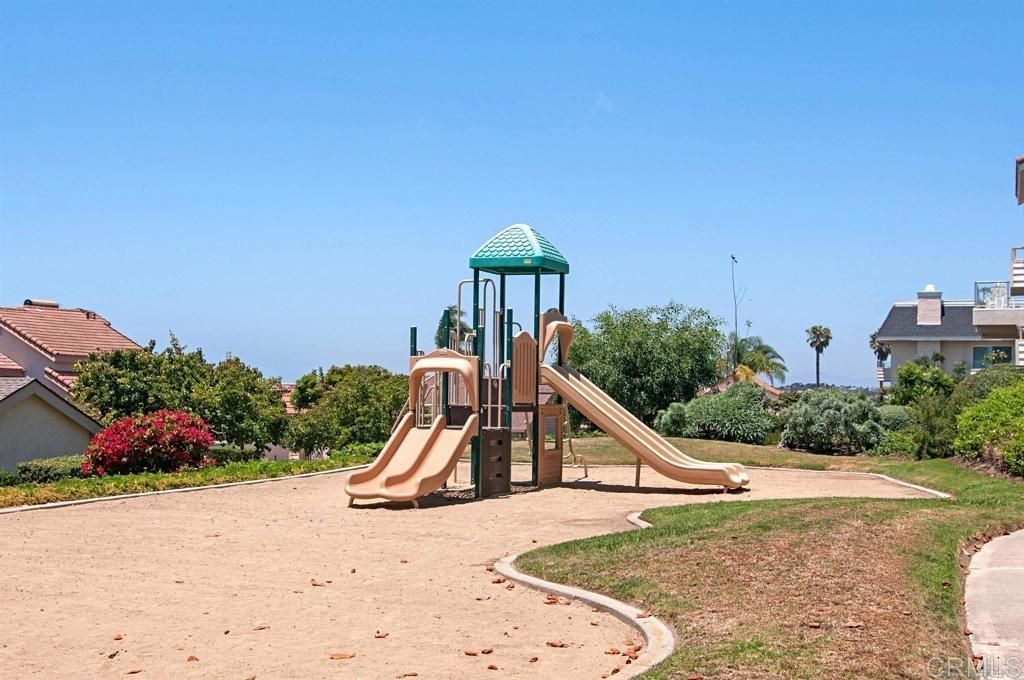 Image 28 of property listing at 1729 Gascony Road, Encinitas, CA 92024