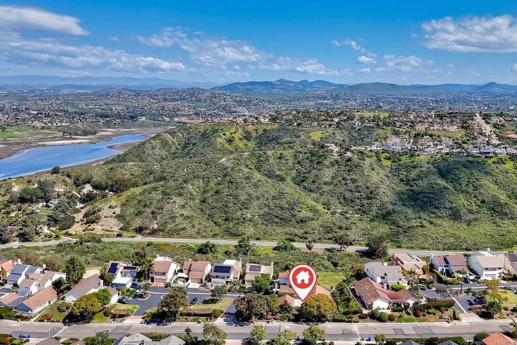 Image 30 of property listing at 1729 Gascony Road, Encinitas, CA 92024