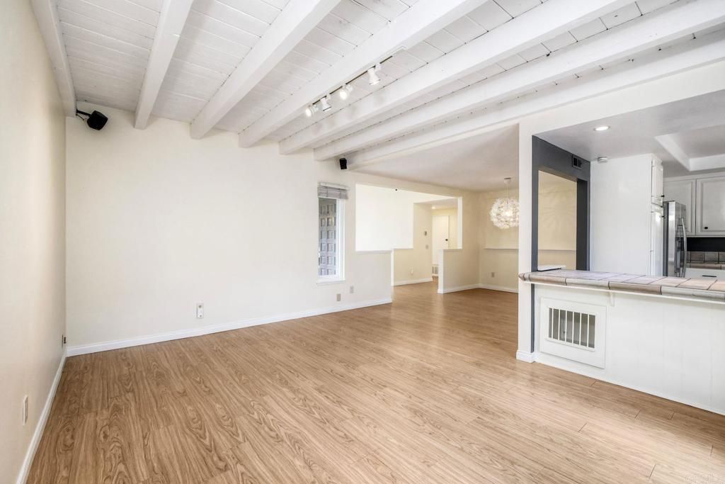 Image 7 of property listing at 1729 Gascony Road, Encinitas, CA 92024