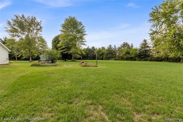 5468 Lippincott Road, Lapeer, MI 48446