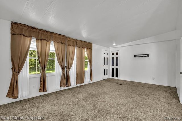 5468 Lippincott Road, Lapeer, MI 48446