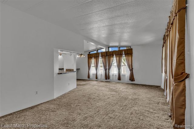 5468 Lippincott Road, Lapeer, MI 48446