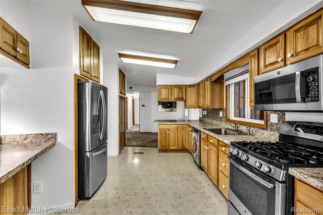 5468 Lippincott Road, Lapeer, MI 48446