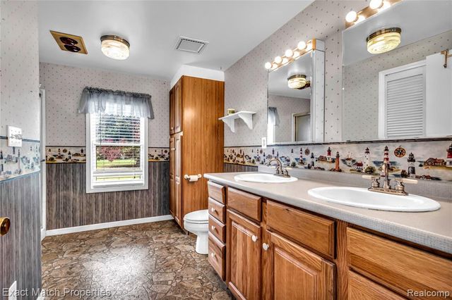 5468 Lippincott Road, Lapeer, MI 48446