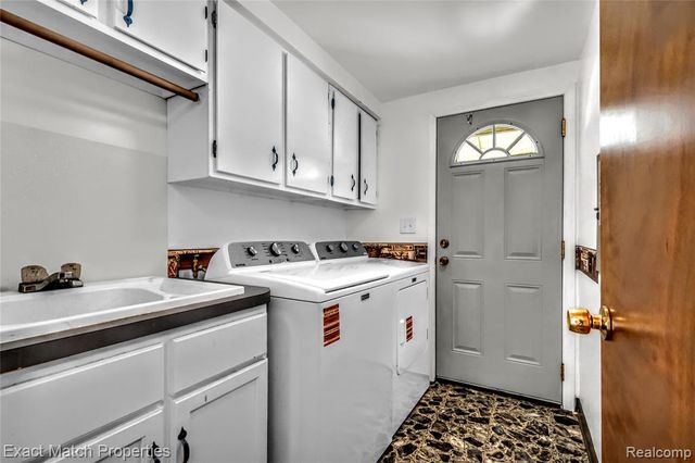 5468 Lippincott Road, Lapeer, MI 48446