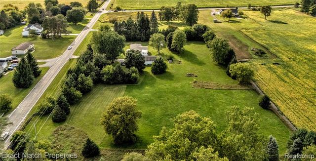 5468 Lippincott Road, Lapeer, MI 48446