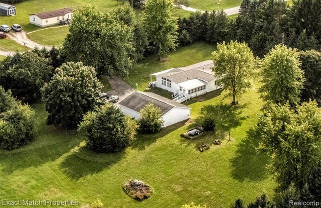 5468 Lippincott Road, Lapeer, MI 48446