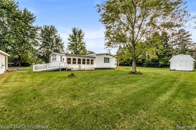 5468 Lippincott Road, Lapeer, MI 48446