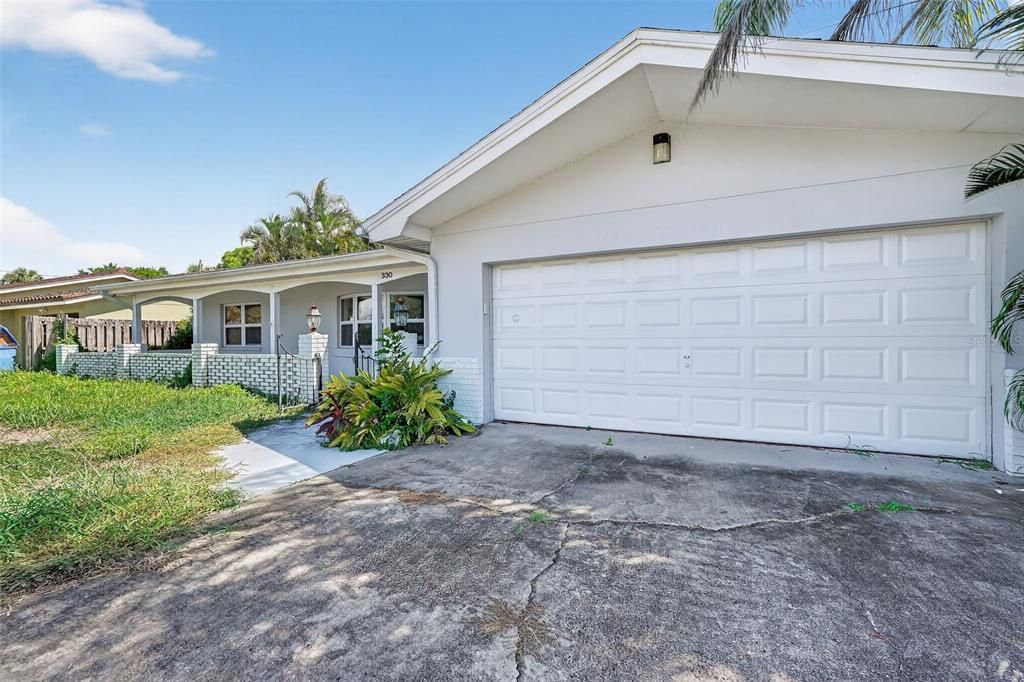 330 90TH AVENUE NE, St Petersburg, FL 33702