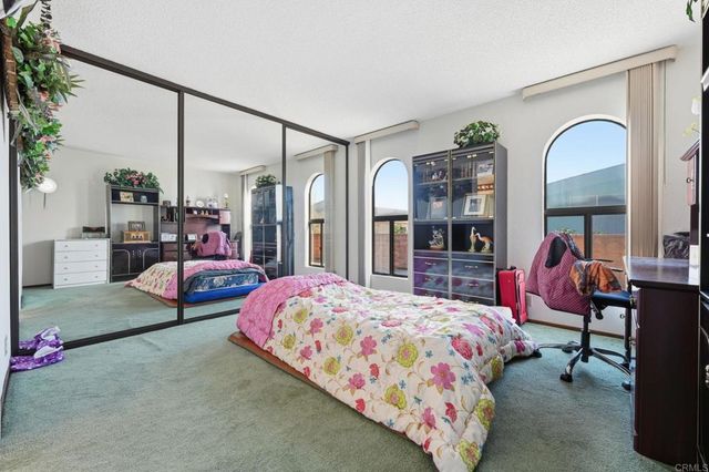 634 Via Santa Cruz, Vista, CA 92081