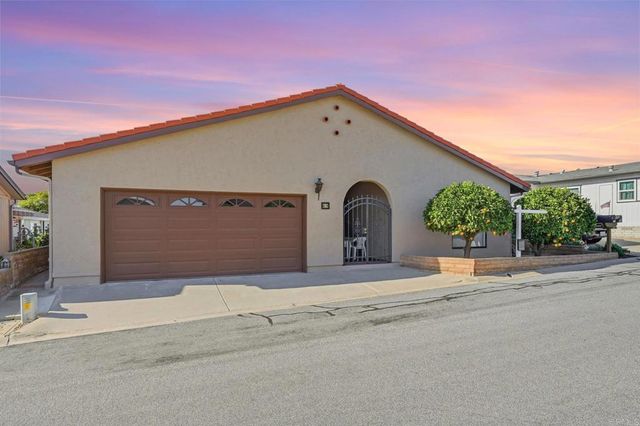 634 Via Santa Cruz, Vista, CA 92081