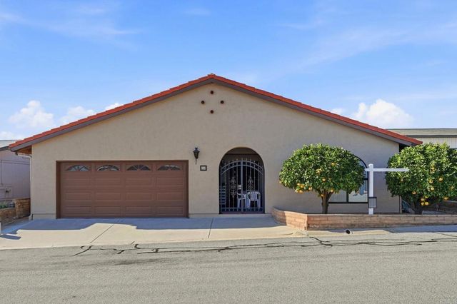 634 Via Santa Cruz, Vista, CA 92081