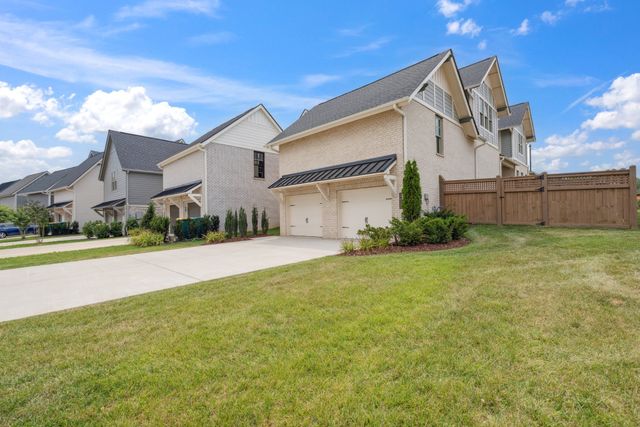 2612 Buckner Ln, Thompsons Station, TN 37179