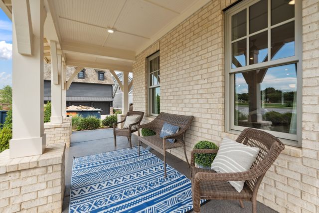 2612 Buckner Ln, Thompsons Station, TN 37179