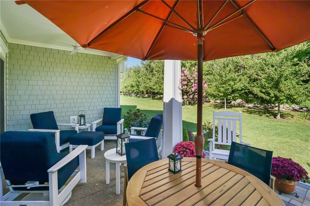 59 Travelers Court, East Greenwich, RI 02818