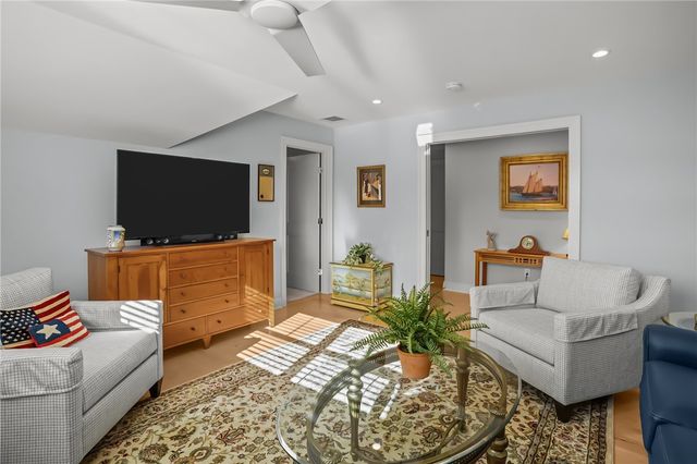 59 Travelers Court, East Greenwich, RI 02818