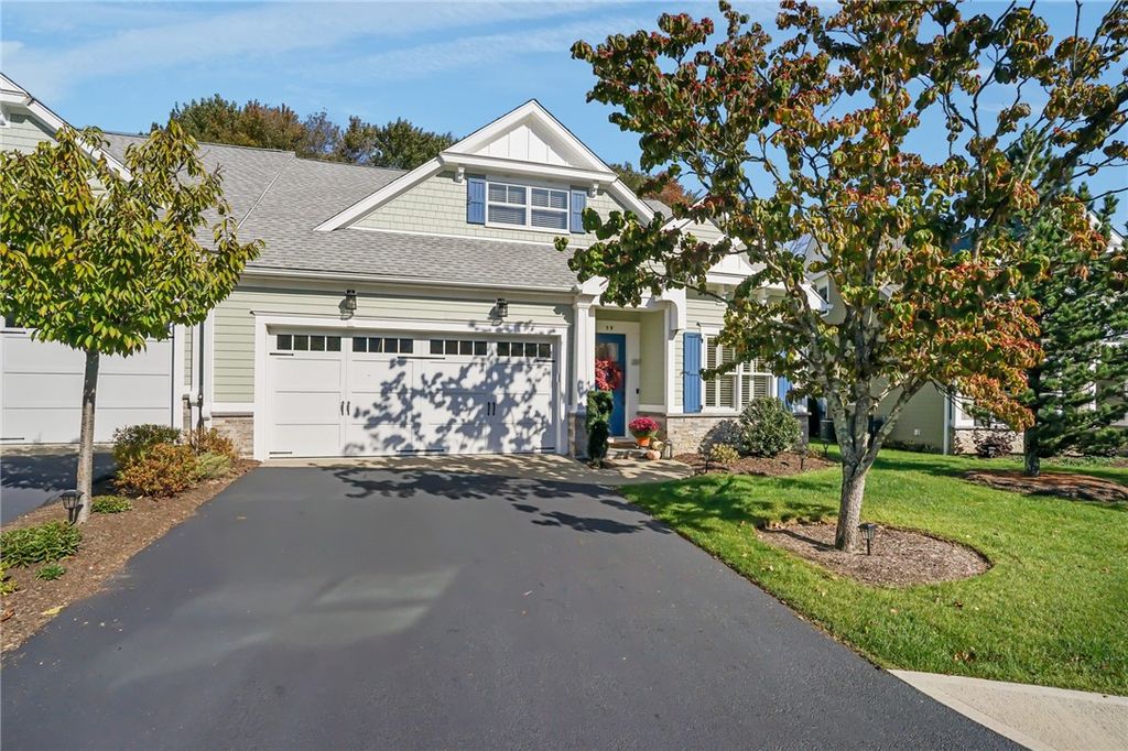 59 Travelers Court, East Greenwich, RI 02818