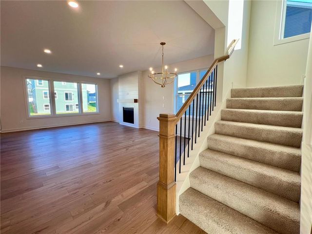 4054 Arbor Drive, Woodbury, MN 55125