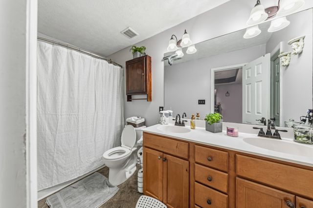 699 Puckett Rd, Watertown, TN 37184