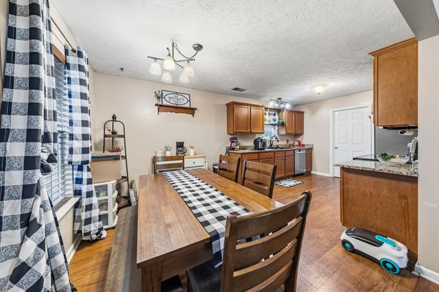 699 Puckett Rd, Watertown, TN 37184