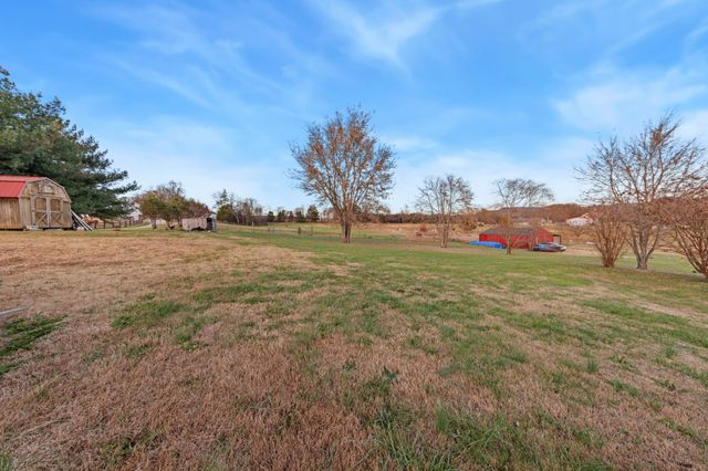 699 Puckett Rd, Watertown, TN 37184