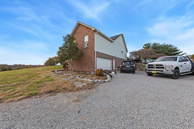 699 Puckett Rd, Watertown, TN 37184