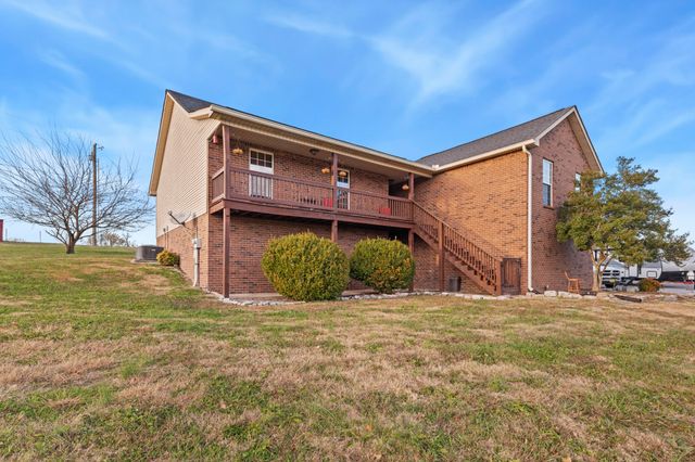 699 Puckett Rd, Watertown, TN 37184