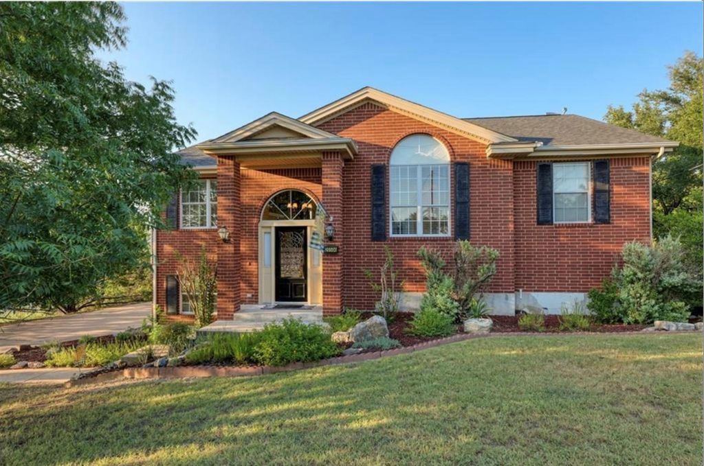 20504 National DR, Lago Vista, TX 78645