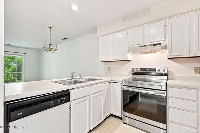2730 S 17th Street Apt D, Wilmington, NC 28412