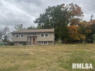 14517 N ELMORE Road, Elmwood, IL 61529