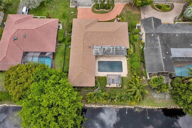 10753 NW 9th Ct, Coral Springs, FL 33071