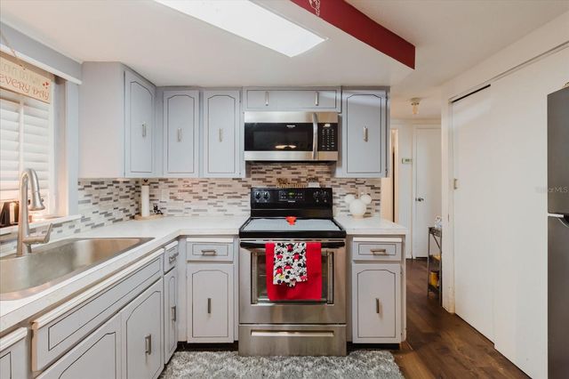 9731 RAINBOW LANE, Port Richey, FL 34668