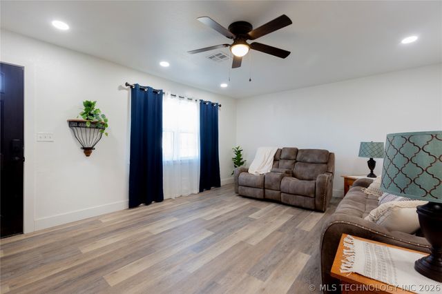 2710 Hardy Springs Road, Mcalester, OK 74501