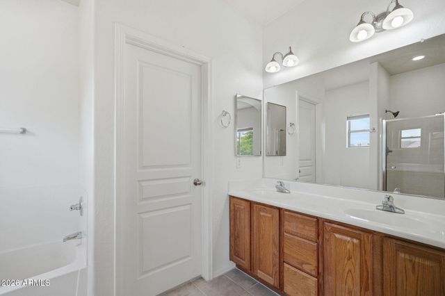 1015 S VAL VISTA Drive 28, Mesa, AZ 85204