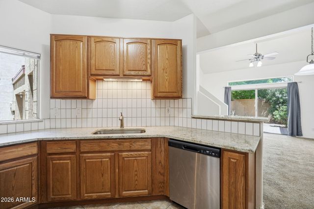 1015 S VAL VISTA Drive 28, Mesa, AZ 85204