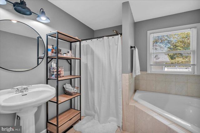 1736 MAGNOLIA RD, Vineland, NJ 08360