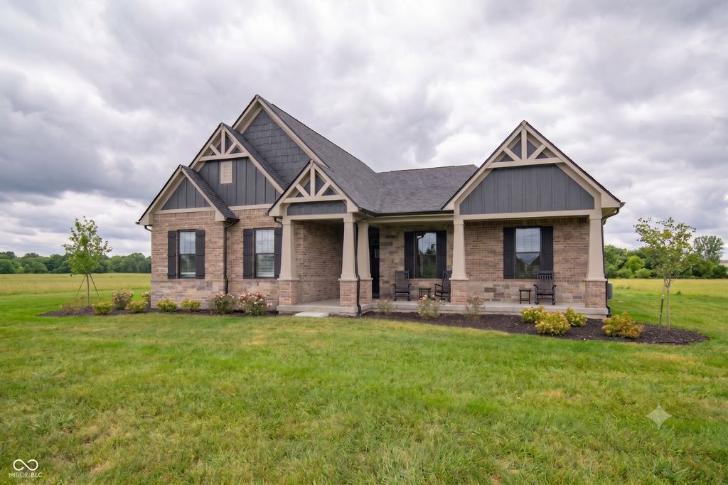 7145 Mann Road, Indianapolis, IN 46221